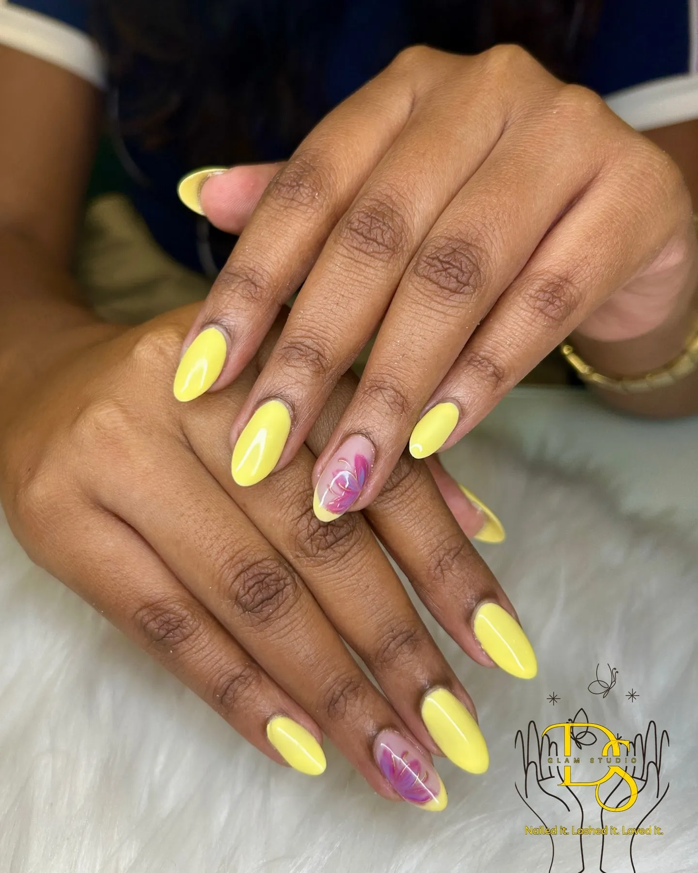 Butter yellow almond nails